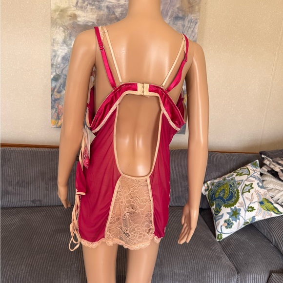 IC COLLECTION Fuchsia and Cream Lace Chemise - Picture 6 of 11